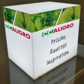 cube-aligro-led-acrylglas-würfel-schriftwerk-werbetechnik
