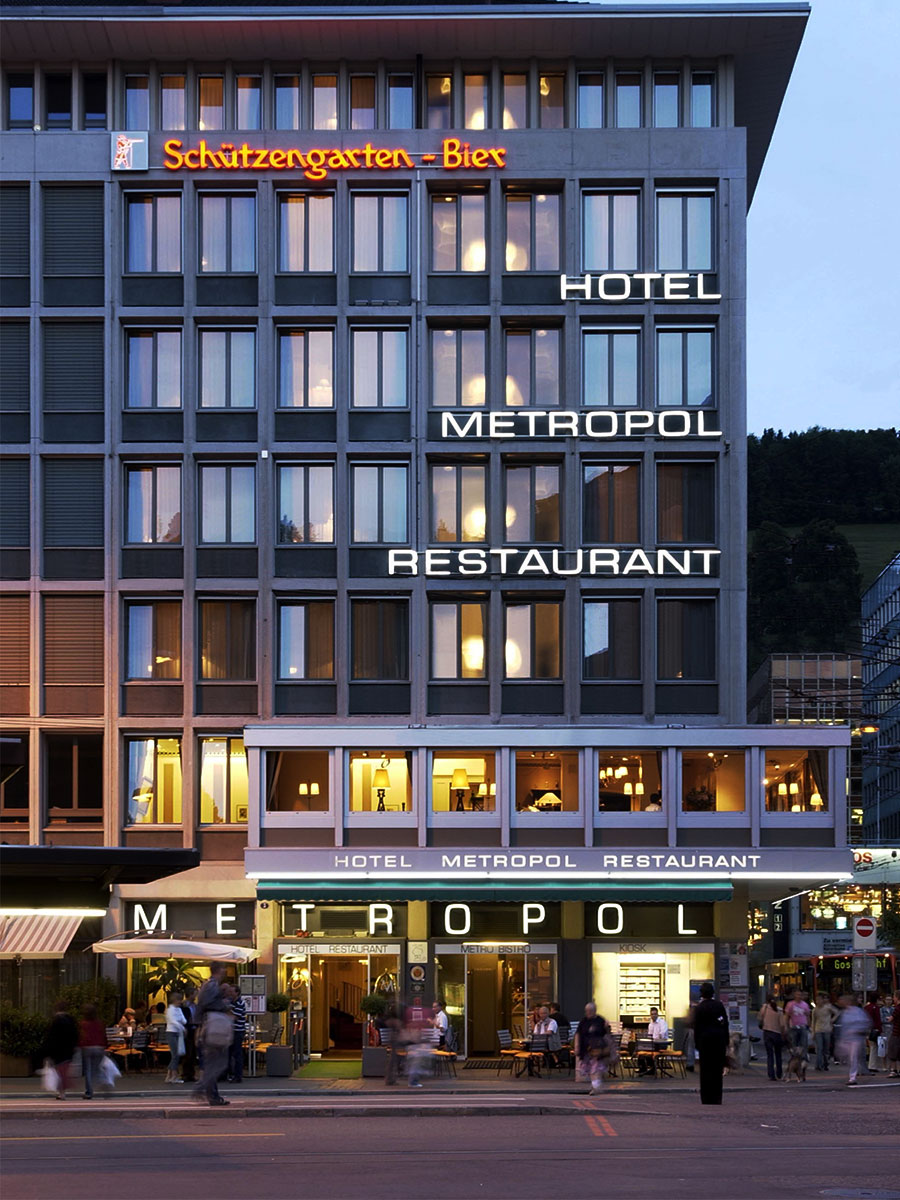 Hotel Metropol Leuchtschriften