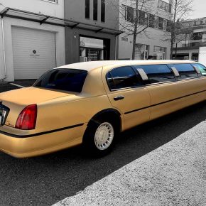 carwrapping-lincoln-strecht-limousine-gold-oracal-beschriftung-schriftwerk-2